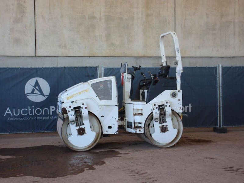 Packer & Walze des Typs Bomag BW138AD-5, Gebrauchtmaschine in Antwerpen (Bild 1)
