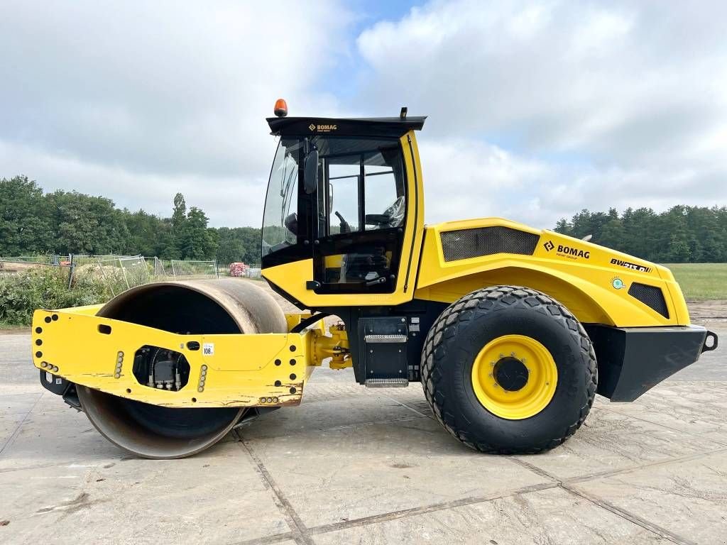 Packer & Walze tipa Bomag BW213D-5 Excellent Condition / Low Hours / CE, Gebrauchtmaschine u Veldhoven (Slika 1)