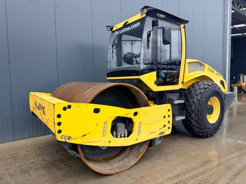 Packer & Walze Türe ait Bomag BW213D-5, Gebrauchtmaschine içinde Venlo (resim 1)