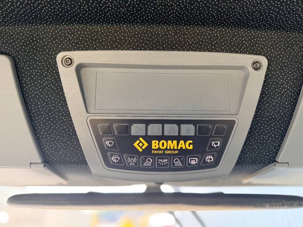 Packer & Walze of the type Bomag BW213D-5, Gebrauchtmaschine in Venlo (Picture 11)