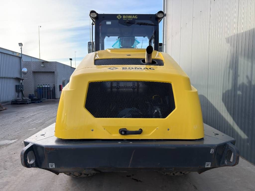 Packer & Walze типа Bomag BW213D-5, Gebrauchtmaschine в Venlo (Фотография 4)
