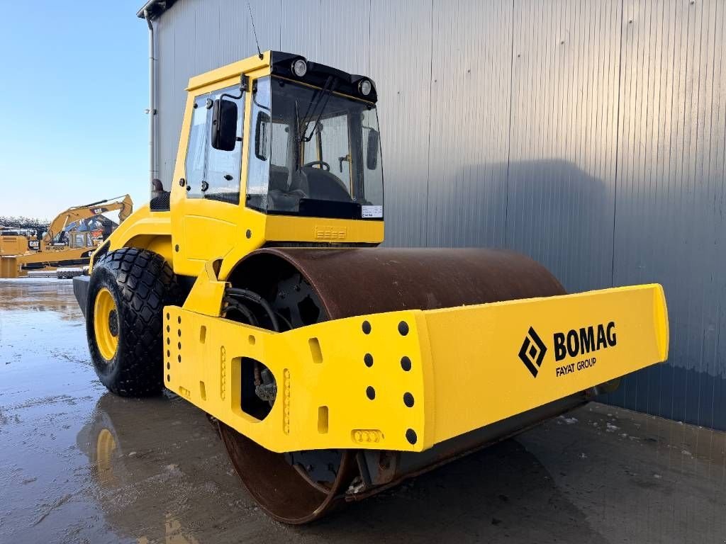Packer & Walze of the type Bomag BW216D-4, Gebrauchtmaschine in Venlo (Picture 2)