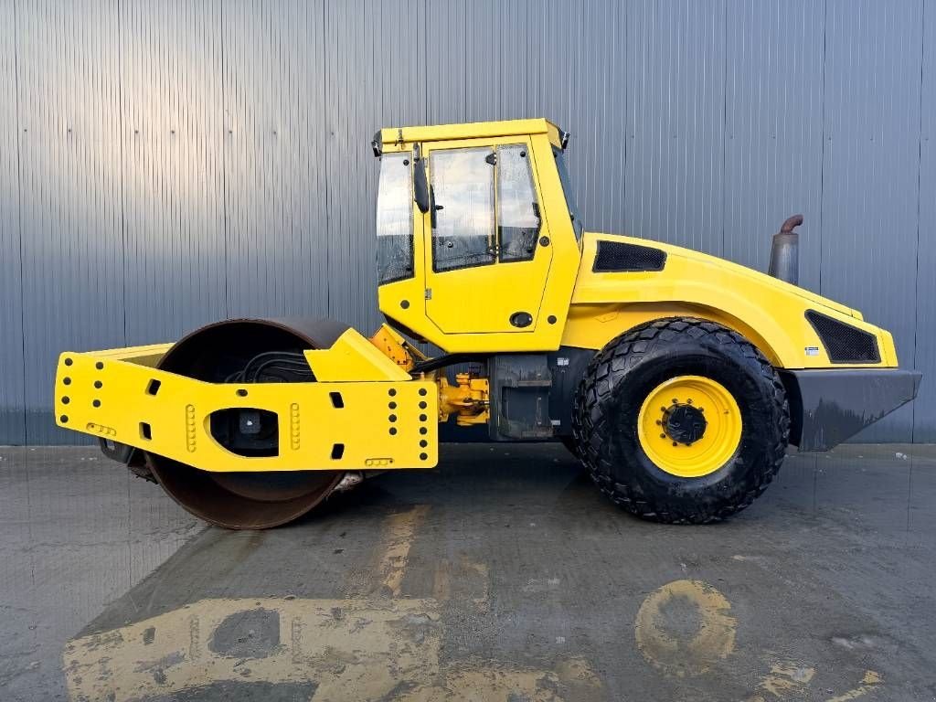 Packer & Walze of the type Bomag BW216D-4, Gebrauchtmaschine in Venlo (Picture 5)