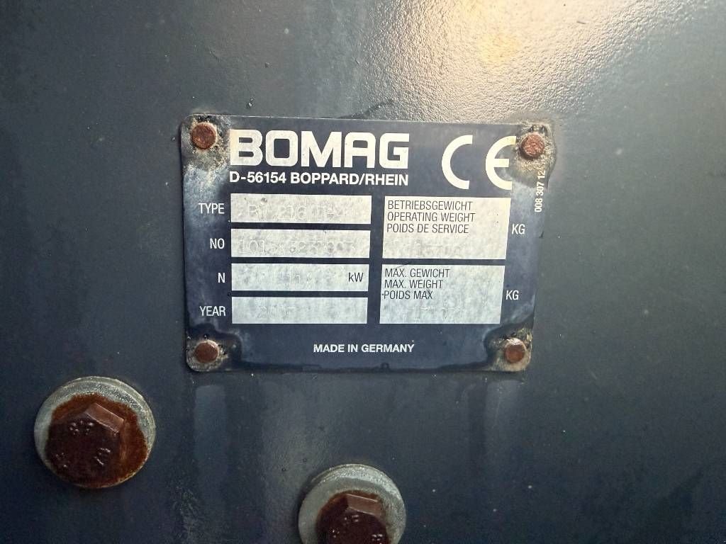 Packer & Walze tip Bomag BW216D-4, Gebrauchtmaschine in Venlo (Poză 4)