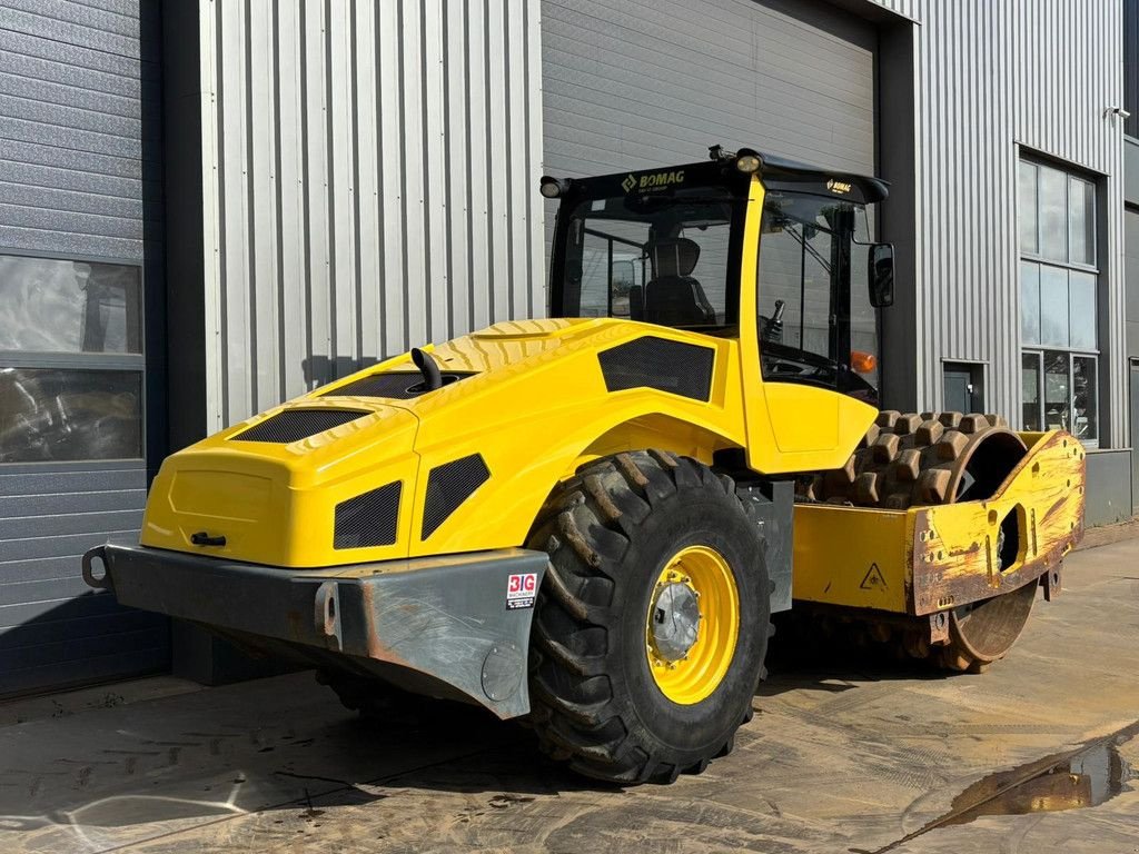 Packer & Walze des Typs Bomag BW219PDH-5 (20t), Gebrauchtmaschine in Velddriel (Bild 9)