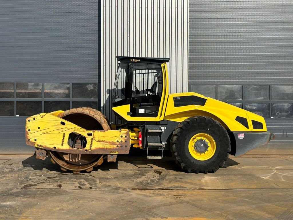 Packer & Walze des Typs Bomag BW219PDH-5 (20t), Gebrauchtmaschine in Velddriel (Bild 1)