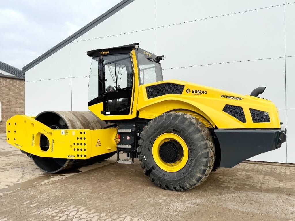 Packer & Walze des Typs Bomag BW226D-5CL - NEW / Cummins engine, Gebrauchtmaschine in Veldhoven (Bild 3)