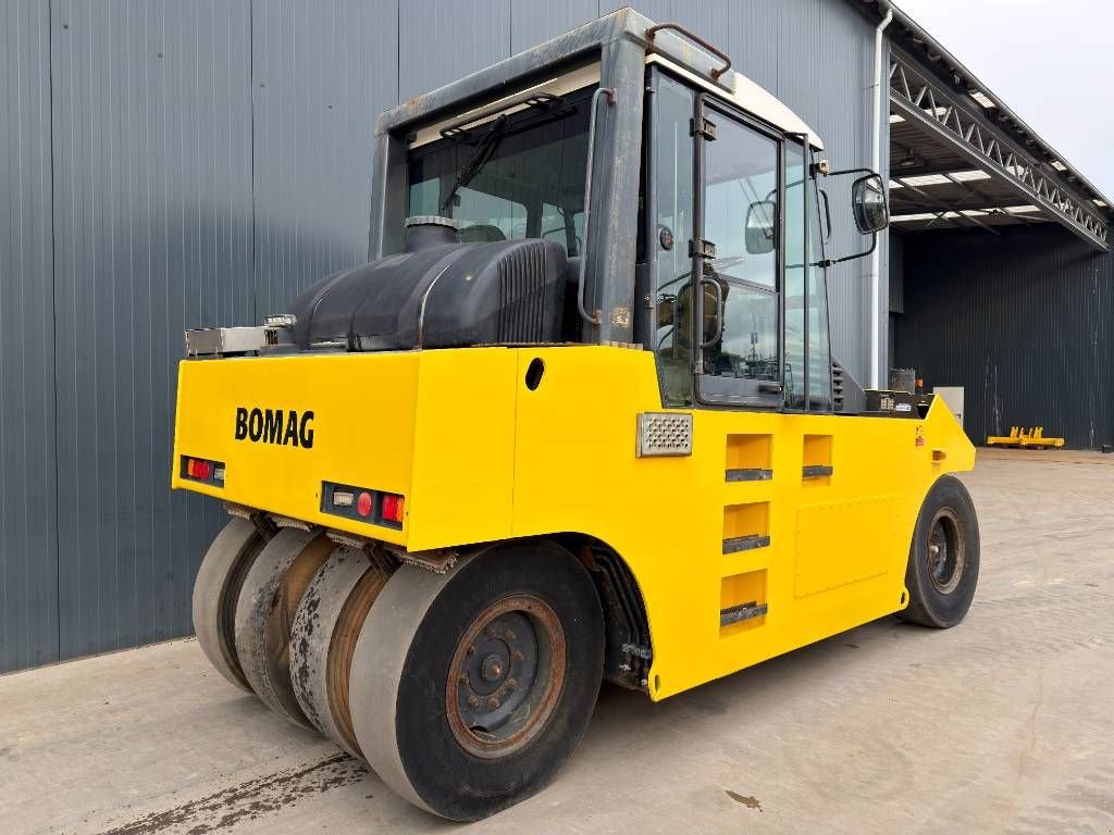 Packer & Walze del tipo Bomag BW24R, Gebrauchtmaschine In Venlo (Immagine 7)