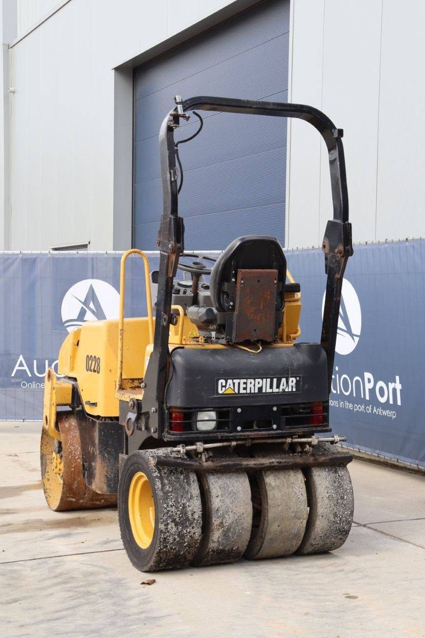 Packer & Walze του τύπου Caterpillar CB-225E, Gebrauchtmaschine σε Antwerpen (Φωτογραφία 4)