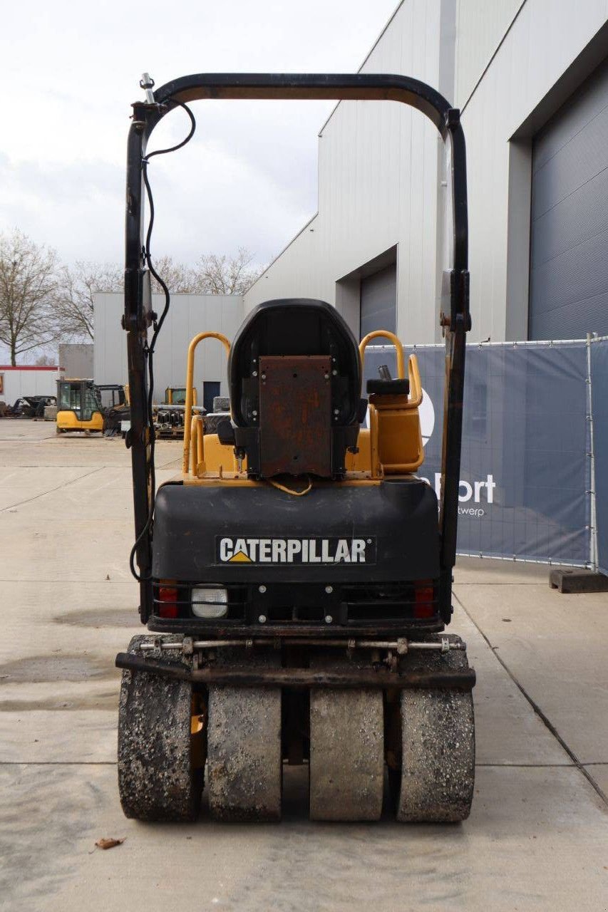 Packer & Walze του τύπου Caterpillar CB-225E, Gebrauchtmaschine σε Antwerpen (Φωτογραφία 5)