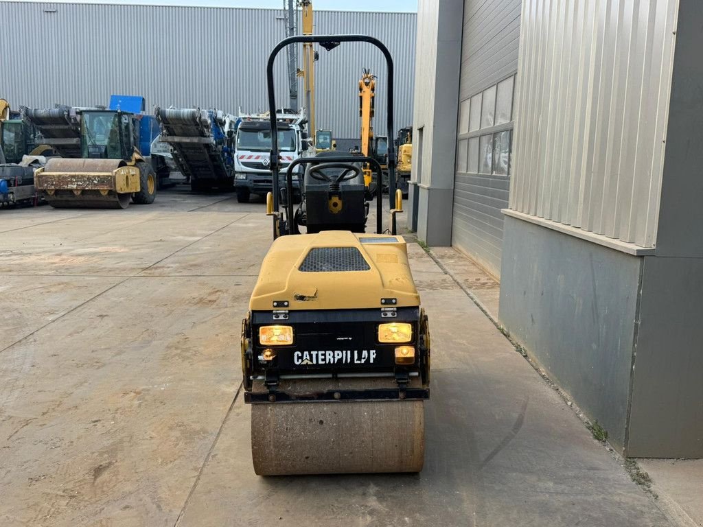 Packer & Walze от тип Caterpillar CB114, Gebrauchtmaschine в Velddriel (Снимка 9)