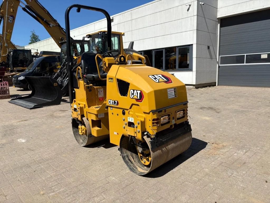 Packer & Walze typu Caterpillar CB1.7, Gebrauchtmaschine v Doetinchem (Obrázek 7)
