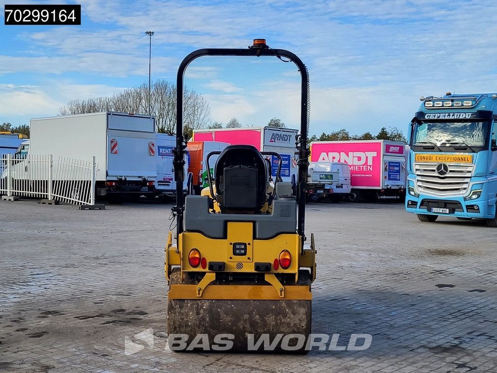 Packer & Walze za tip Caterpillar CB2.7, Gebrauchtmaschine u Veghel (Slika 3)