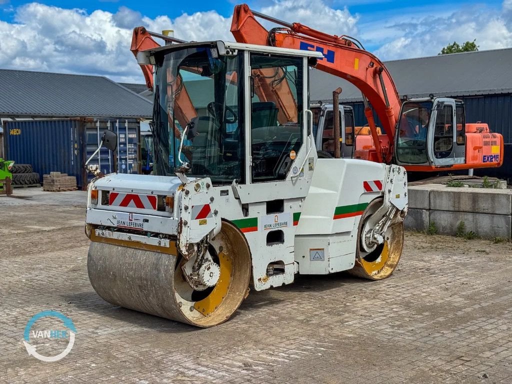 Packer & Walze типа Caterpillar CB434D, Gebrauchtmaschine в Oost West en Middelbeers (Фотография 2)