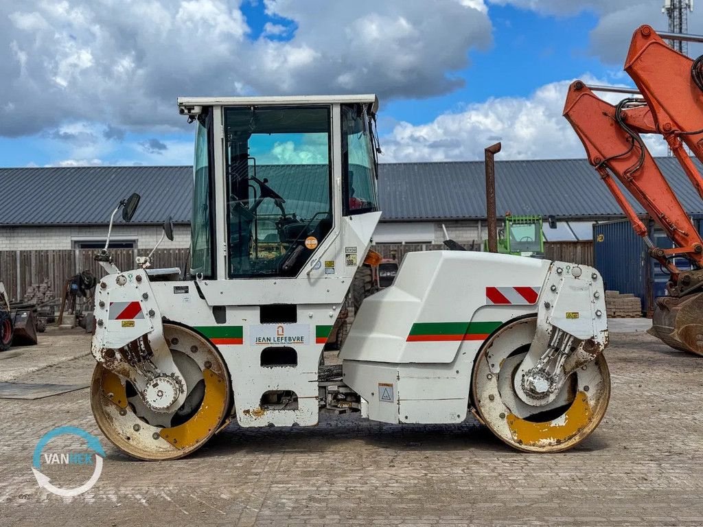 Packer & Walze типа Caterpillar CB434D, Gebrauchtmaschine в Oost West en Middelbeers (Фотография 1)