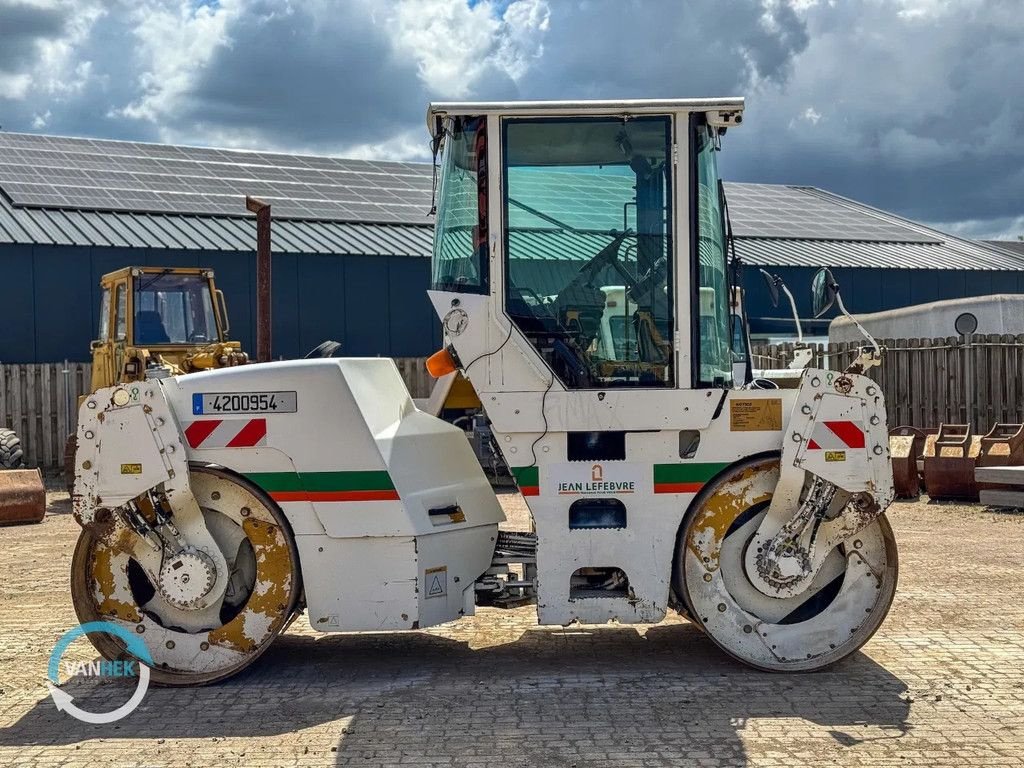 Packer & Walze типа Caterpillar CB434D, Gebrauchtmaschine в Oost West en Middelbeers (Фотография 5)