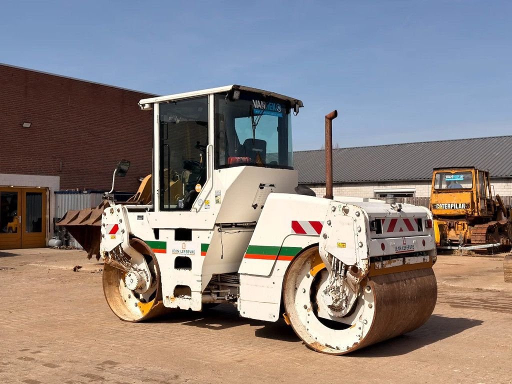 Packer & Walze типа Caterpillar CB434D, Gebrauchtmaschine в Oost West en Middelbeers (Фотография 2)