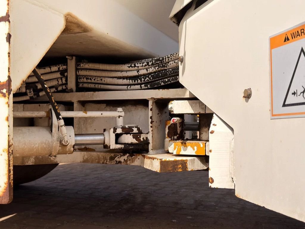 Packer & Walze типа Caterpillar CB434D, Gebrauchtmaschine в Oost West en Middelbeers (Фотография 11)