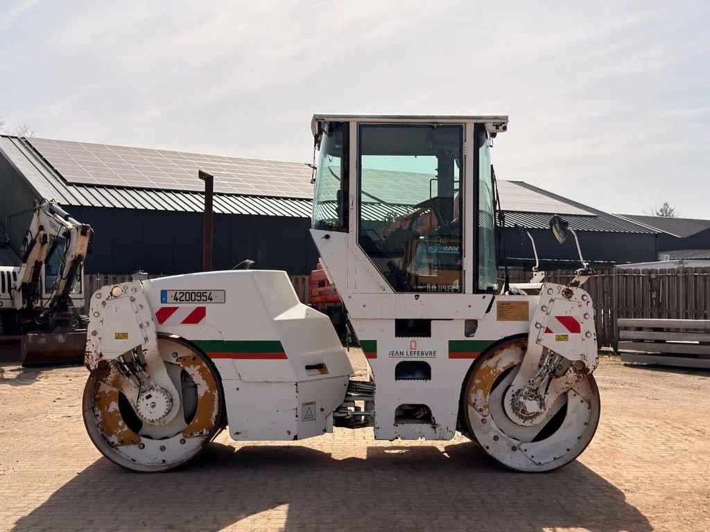 Packer & Walze типа Caterpillar CB434D, Gebrauchtmaschine в Oost West en Middelbeers (Фотография 5)