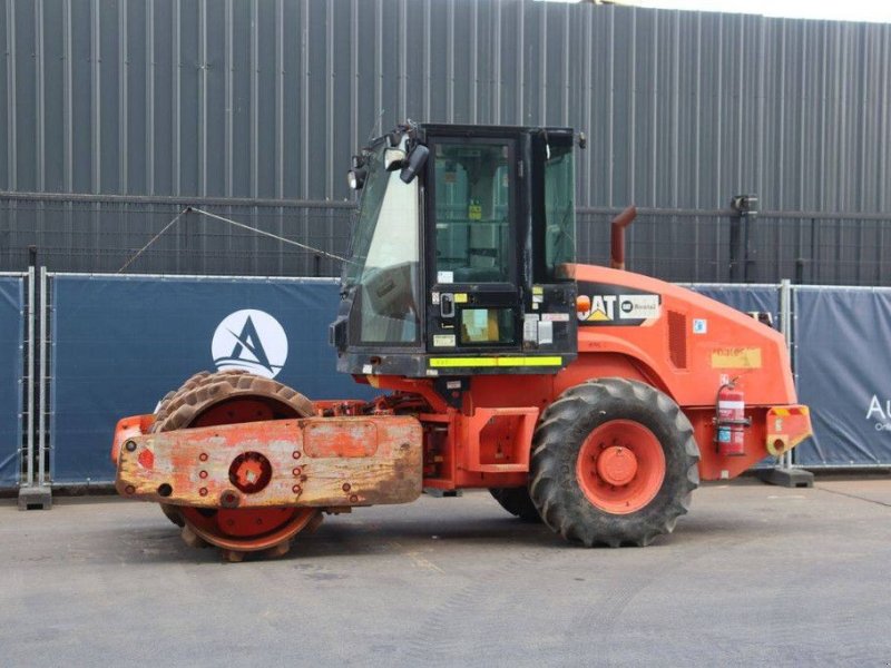 Packer & Walze za tip Caterpillar CP44, Gebrauchtmaschine u Antwerpen (Slika 1)