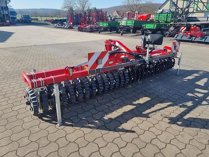 Packer & Walze Türe ait DA Landtechnik Aragon 4,0-6,0m Prismenpacker Frontpacker, Neumaschine içinde Stemwede (resim 1)