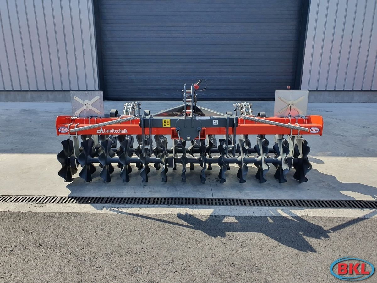 Packer & Walze des Typs DA Landtechnik Dragon 250 Frontpacker, Neumaschine in Rovisce (Bild 3)