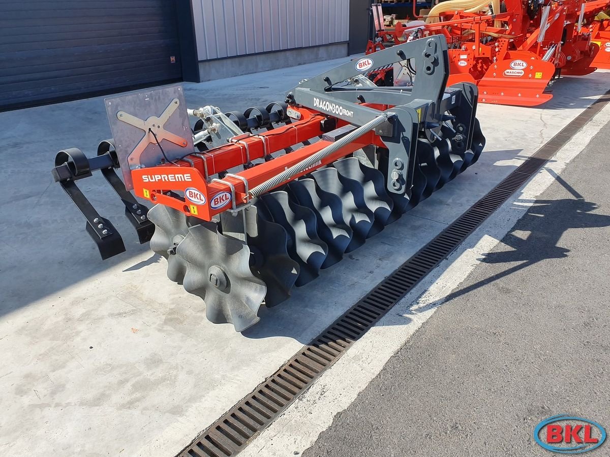 Packer & Walze des Typs DA Landtechnik Dragon 250 Frontpacker, Neumaschine in Rovisce (Bild 2)