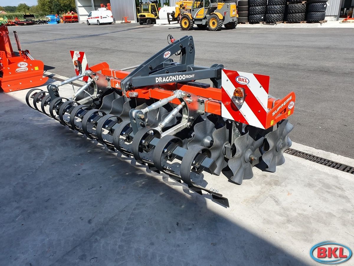 Packer & Walze des Typs DA Landtechnik Dragon 250 Frontpacker, Neumaschine in Rovisce (Bild 1)