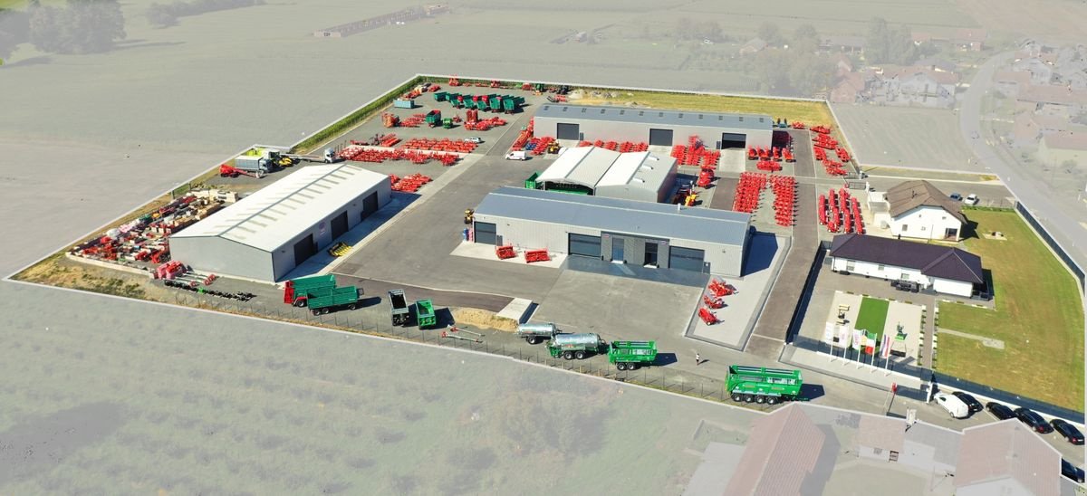 Packer & Walze des Typs DA Landtechnik Dragon 300 Frontpacker, Neumaschine in Rovisce (Bild 10)