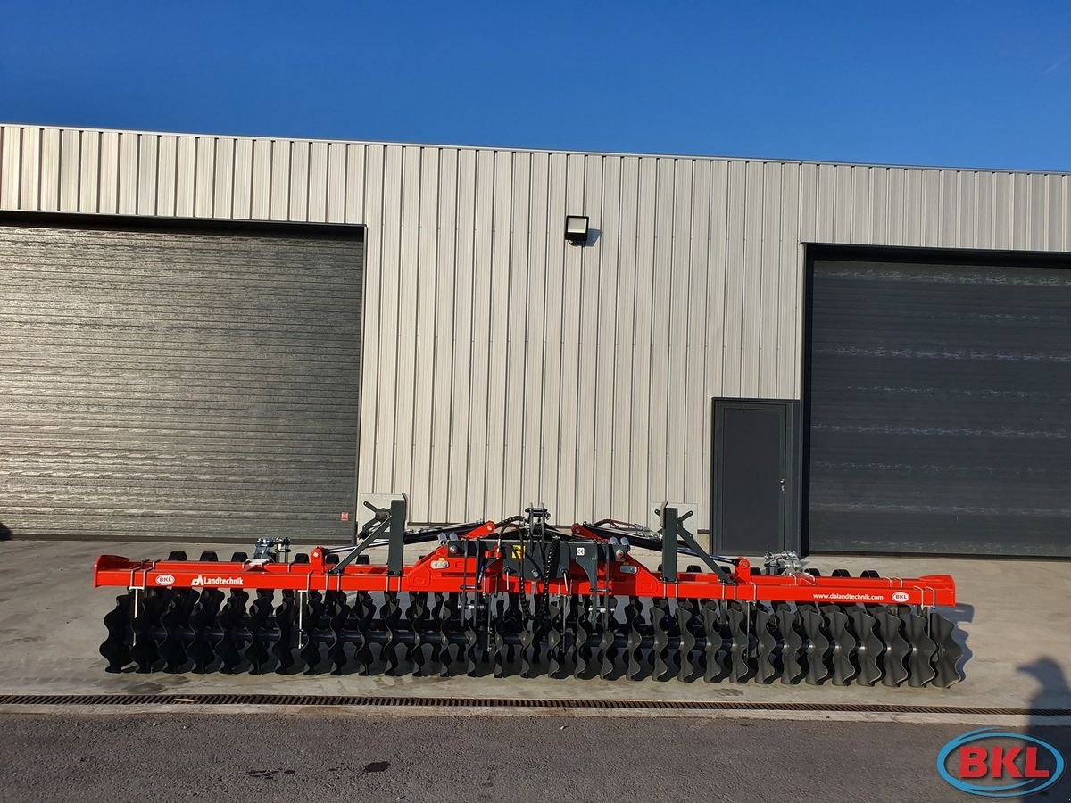 Packer & Walze des Typs DA Landtechnik Dragon 600 Frontpacker, Neumaschine in Rovisce (Bild 10)