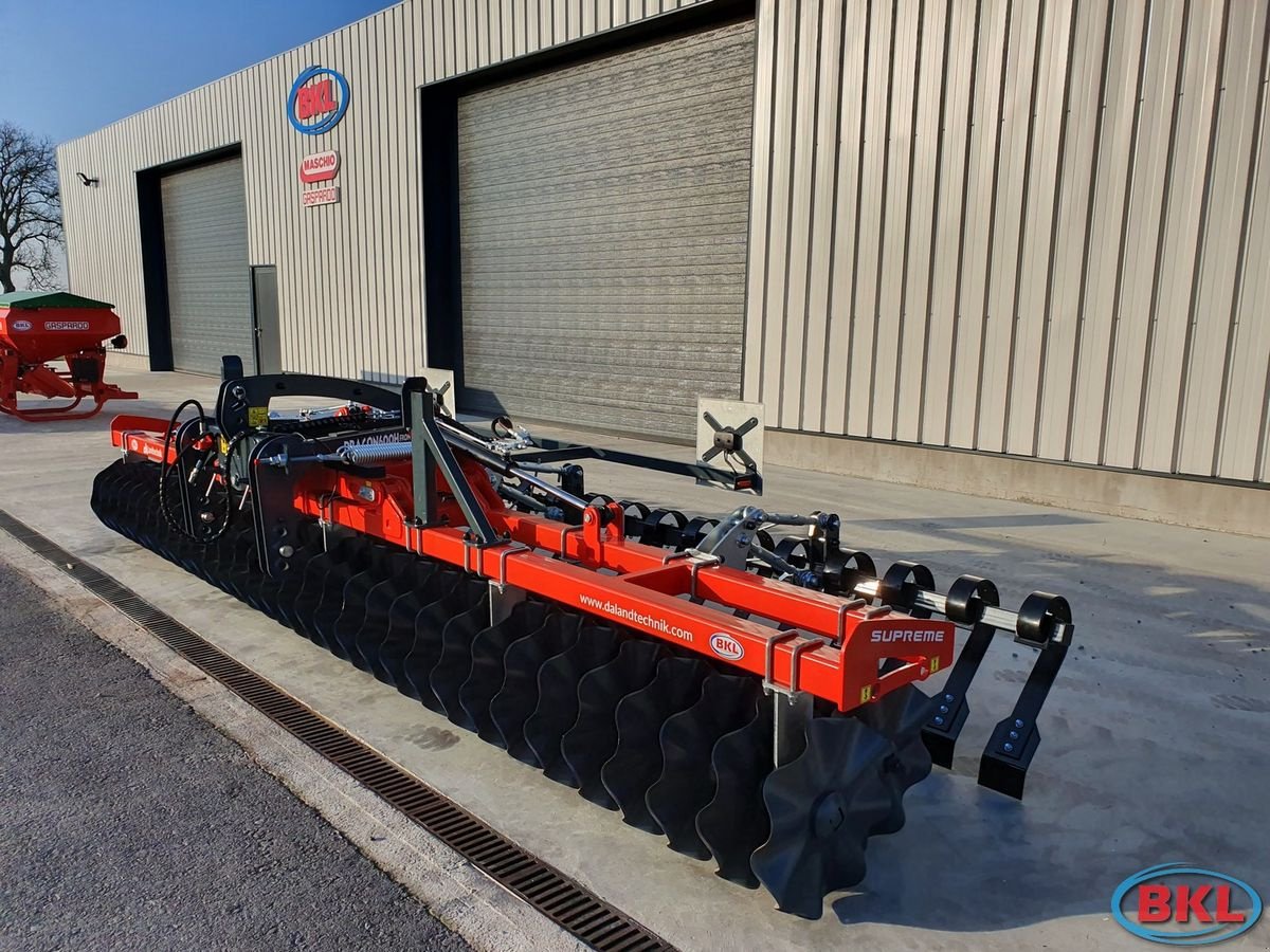 Packer & Walze des Typs DA Landtechnik Dragon 600 Frontpacker, Neumaschine in Rovisce (Bild 5)