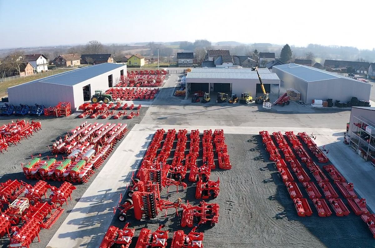 Packer & Walze des Typs DA Landtechnik Dragon 600 Frontpacker, Neumaschine in Rovisce (Bild 11)