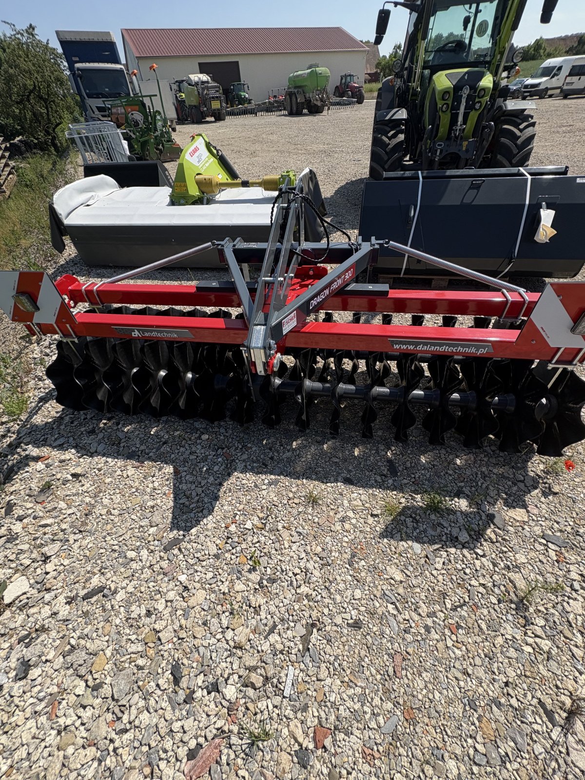 Packer & Walze des Typs DA Landtechnik Dragon Front 300, Neumaschine in Oberscheinfeld (Bild 4)