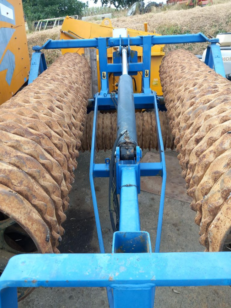 Packer & Walze of the type Dalbo Compact 830, Gebrauchtmaschine in BRECE (Picture 7)