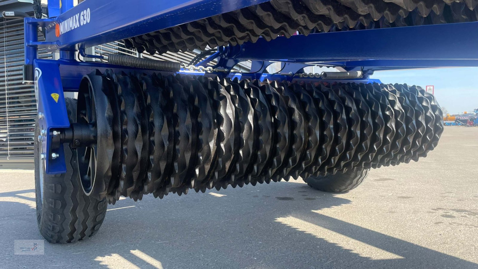 Packer & Walze des Typs Dalbo Minimax 630, Neumaschine in Mahlberg-Orschweier (Bild 3)