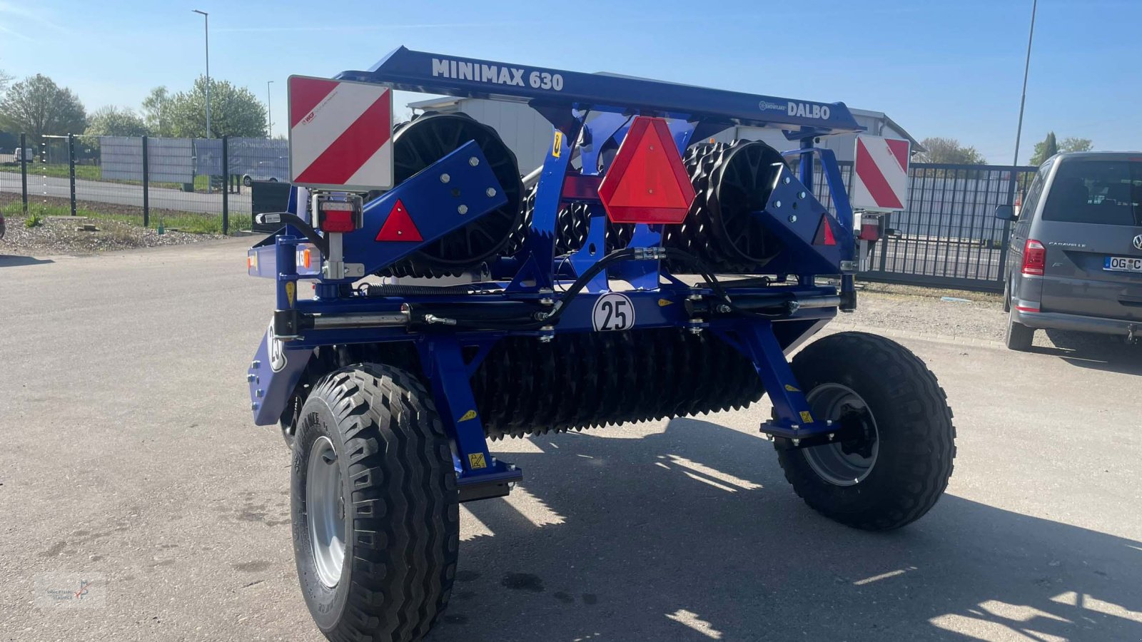 Packer & Walze des Typs Dalbo Minimax 630, Neumaschine in Mahlberg-Orschweier (Bild 8)