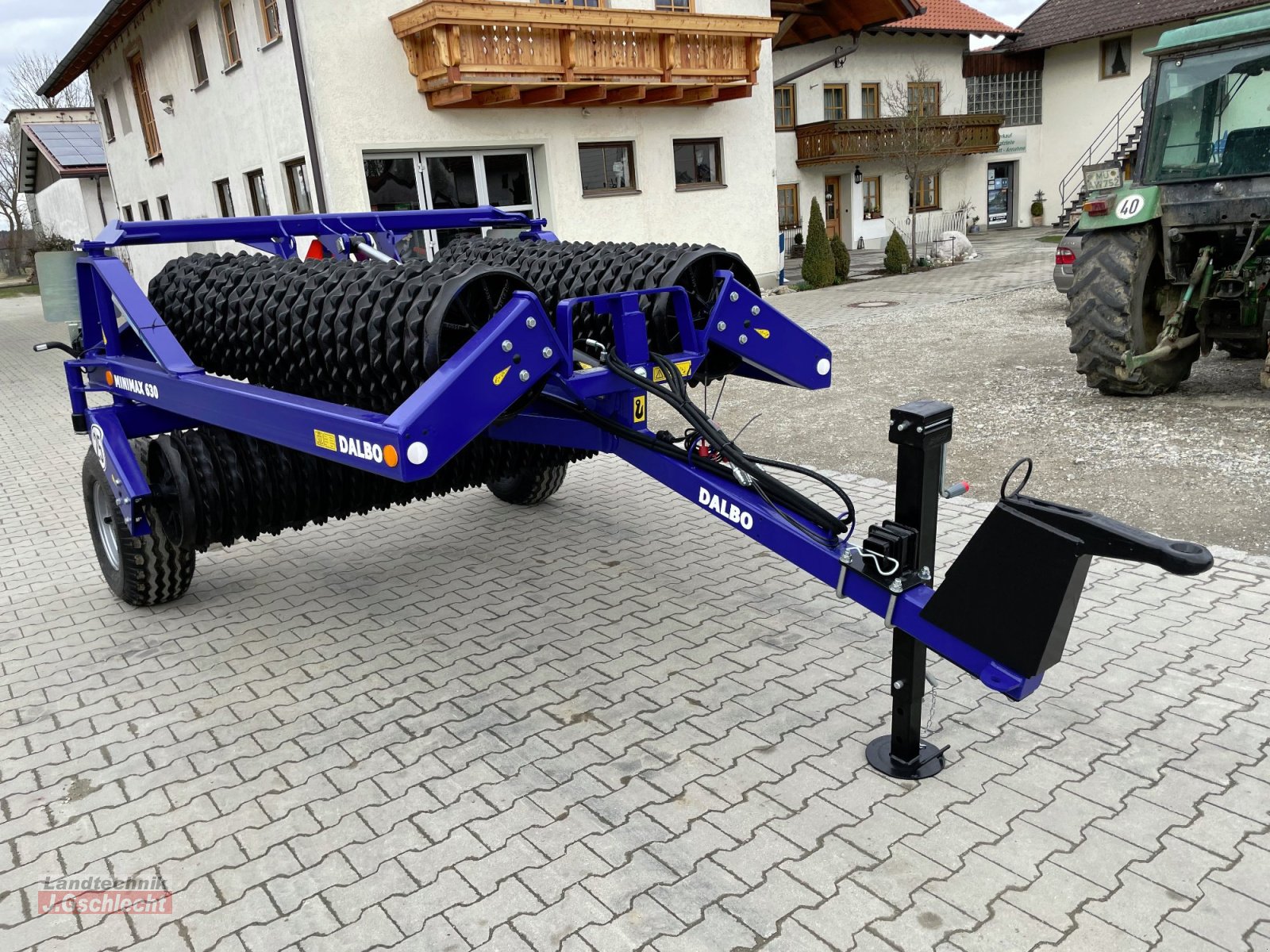 Packer & Walze des Typs Dalbo Minimax 830 & 630, Neumaschine in Mühldorf (Bild 7)