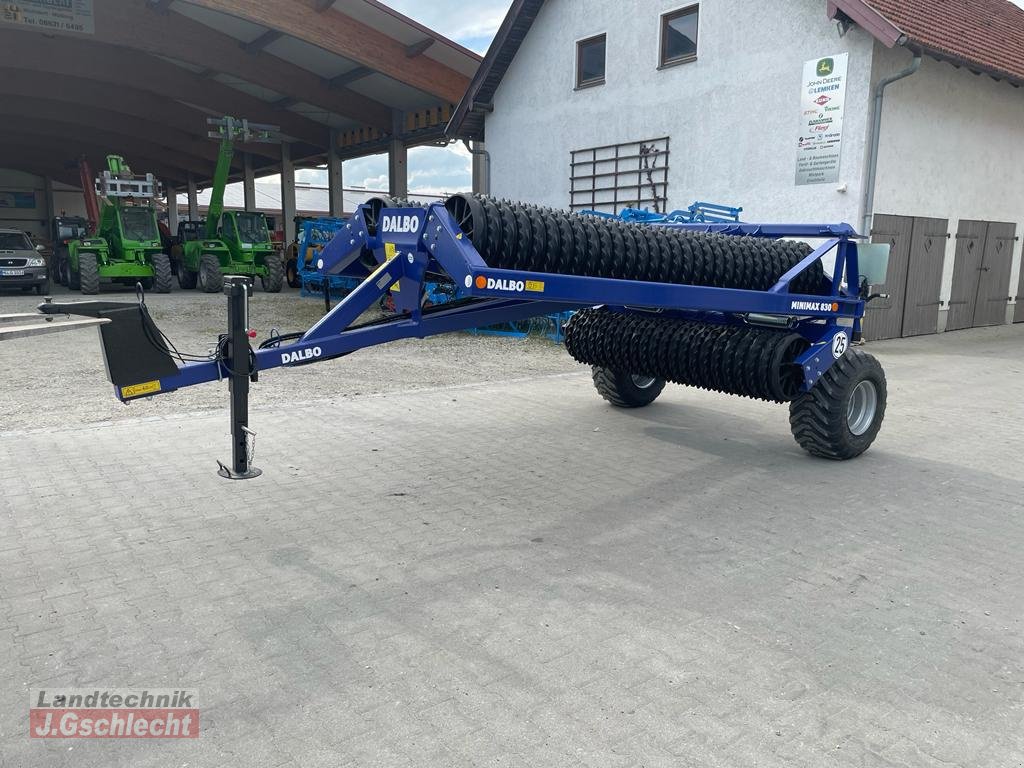 Packer & Walze des Typs Dalbo Minimax 830 & 630, Neumaschine in Mühldorf (Bild 16)