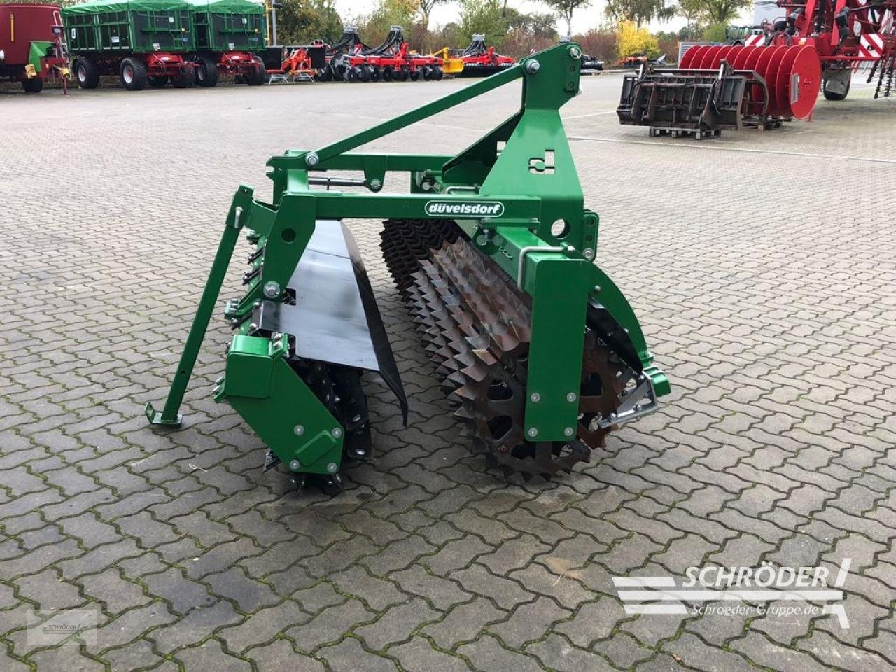 Packer & Walze des Typs Düvelsdorf 3,00 M MIT MESSERWALZE, Neumaschine in Ahlerstedt (Bild 8)