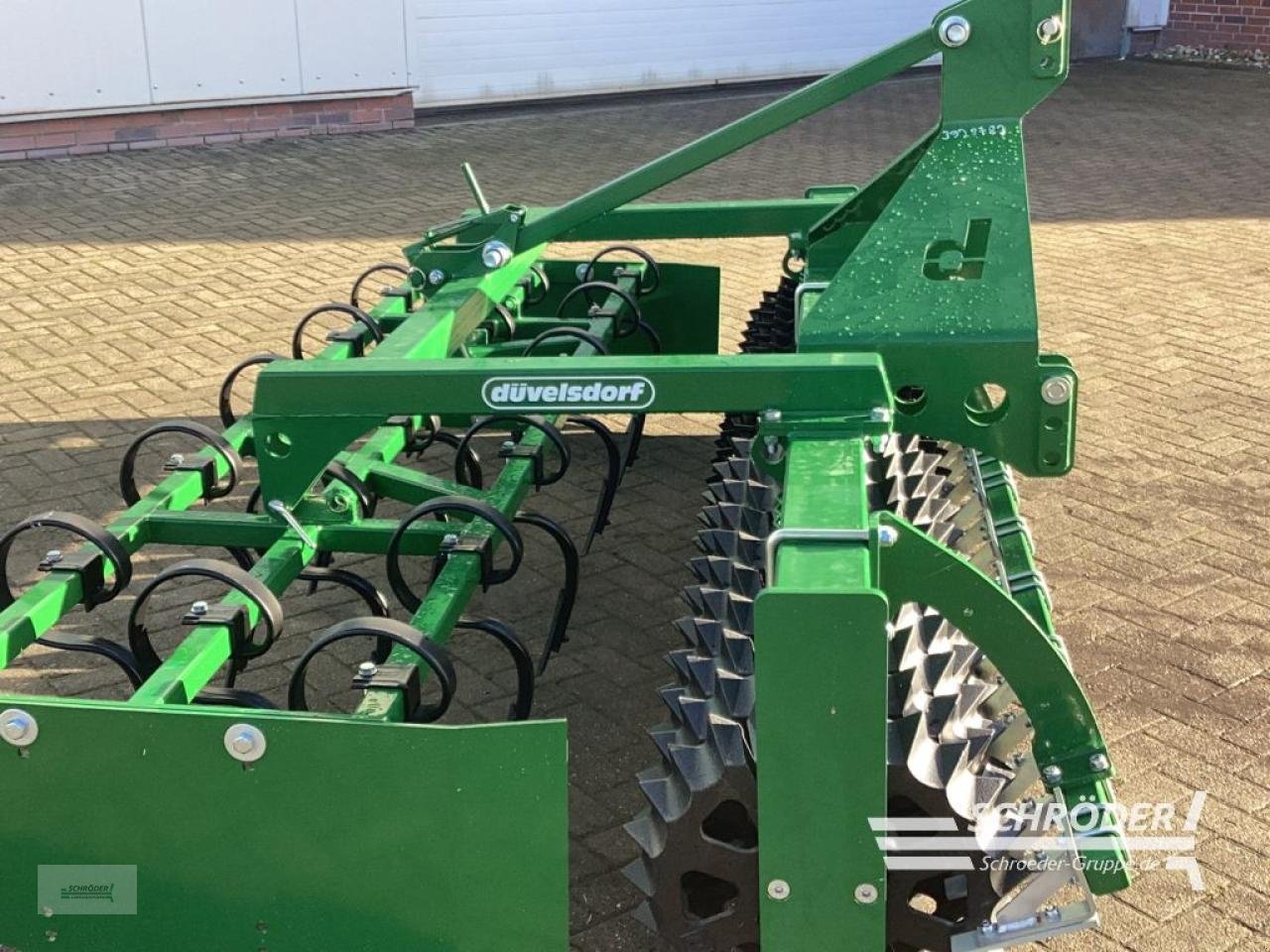 Packer & Walze от тип Düvelsdorf 3,00 M, Neumaschine в Norden (Снимка 2)