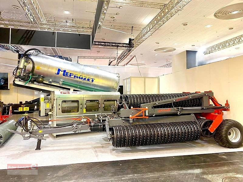 Packer & Walze des Typs Expom Maximus 12,3m Cambridgewalze 600 mm Ringe, Neumaschine in Ostheim/Rhön (Bild 1)