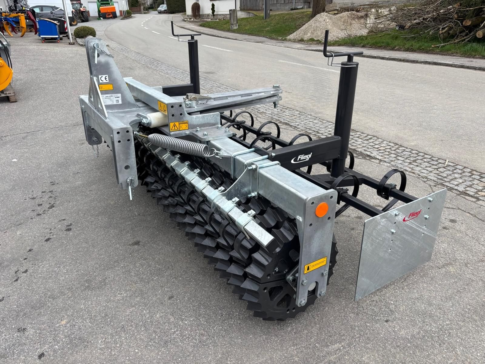 Packer & Walze типа Fliegl Frontpackerwalze 3 m, Neumaschine в St. Marienkirchen (Фотография 5)