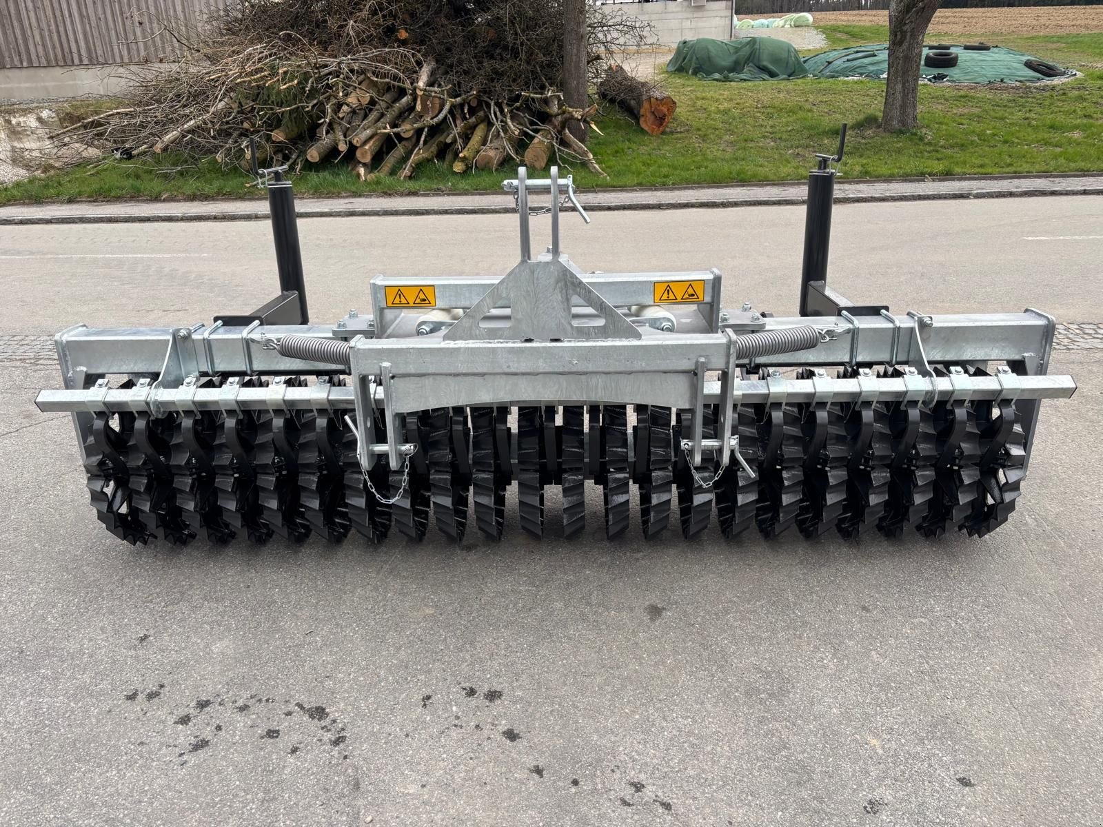 Packer & Walze типа Fliegl Frontpackerwalze 3 m, Neumaschine в St. Marienkirchen (Фотография 6)