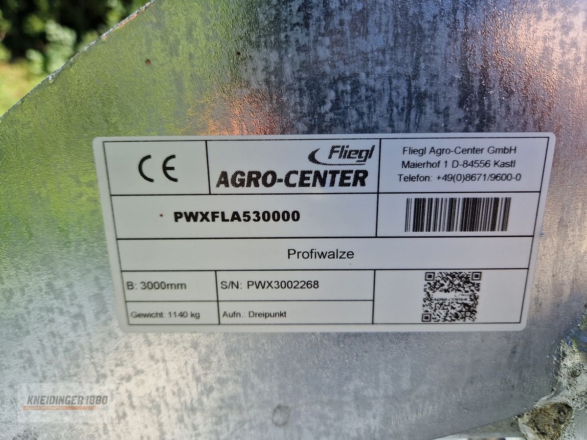 Packer & Walze of the type Fliegl Profi Walze 3000 mm, Neumaschine in Altenfelden (Picture 2)