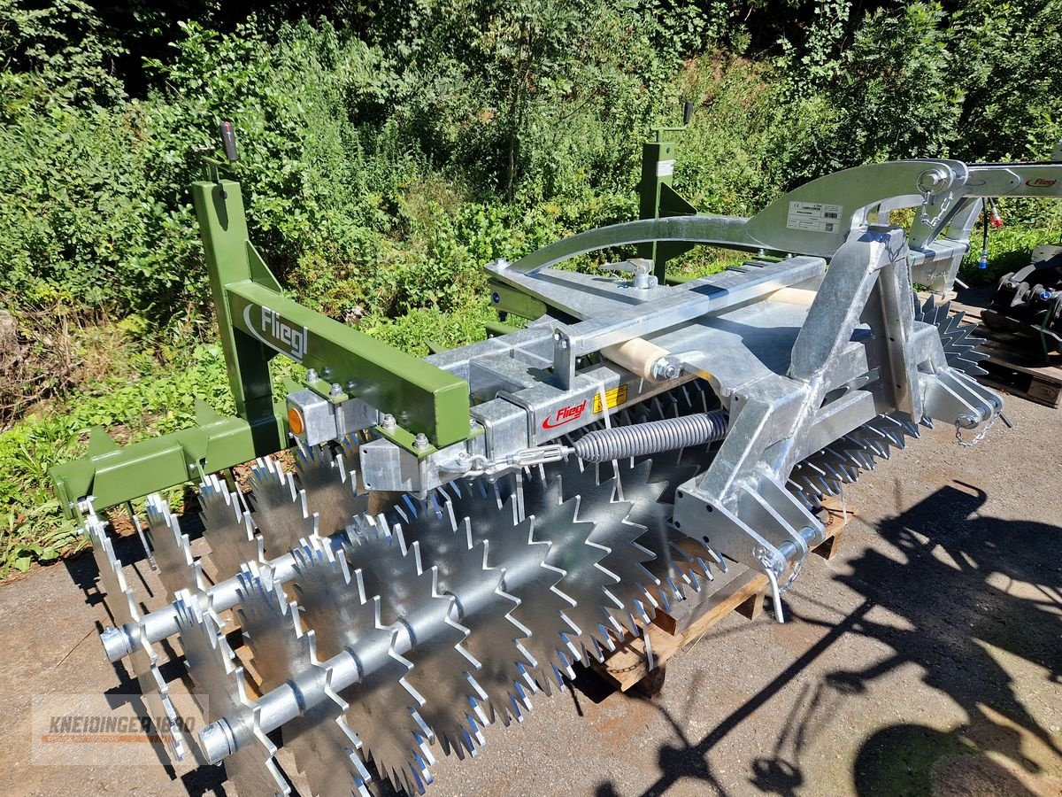 Packer & Walze of the type Fliegl Profi Walze 3000 mm, Neumaschine in Altenfelden (Picture 6)