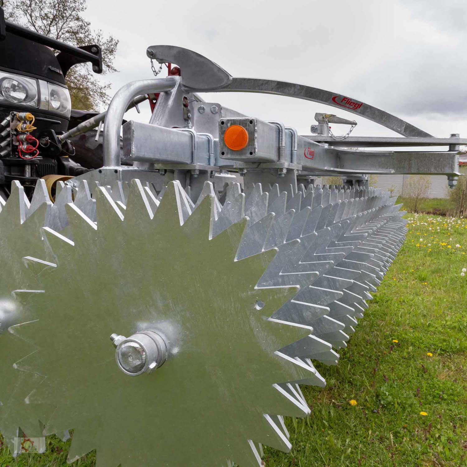 Packer & Walze a típus Fliegl Profiwalze 3,0m Frontpacker Lenkbock, Neumaschine ekkor: Tiefenbach (Kép 7)