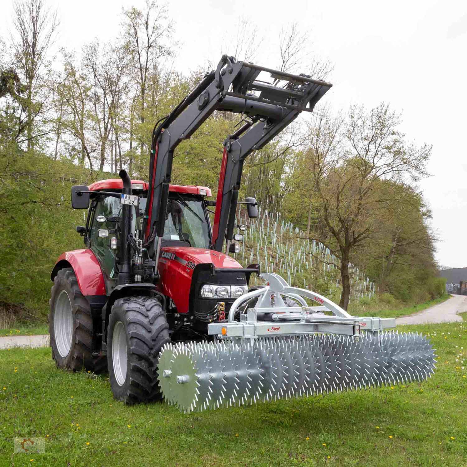 Packer & Walze del tipo Fliegl Profiwalze 3,0m Frontpacker Lenkbock, Neumaschine In Tiefenbach (Immagine 2)