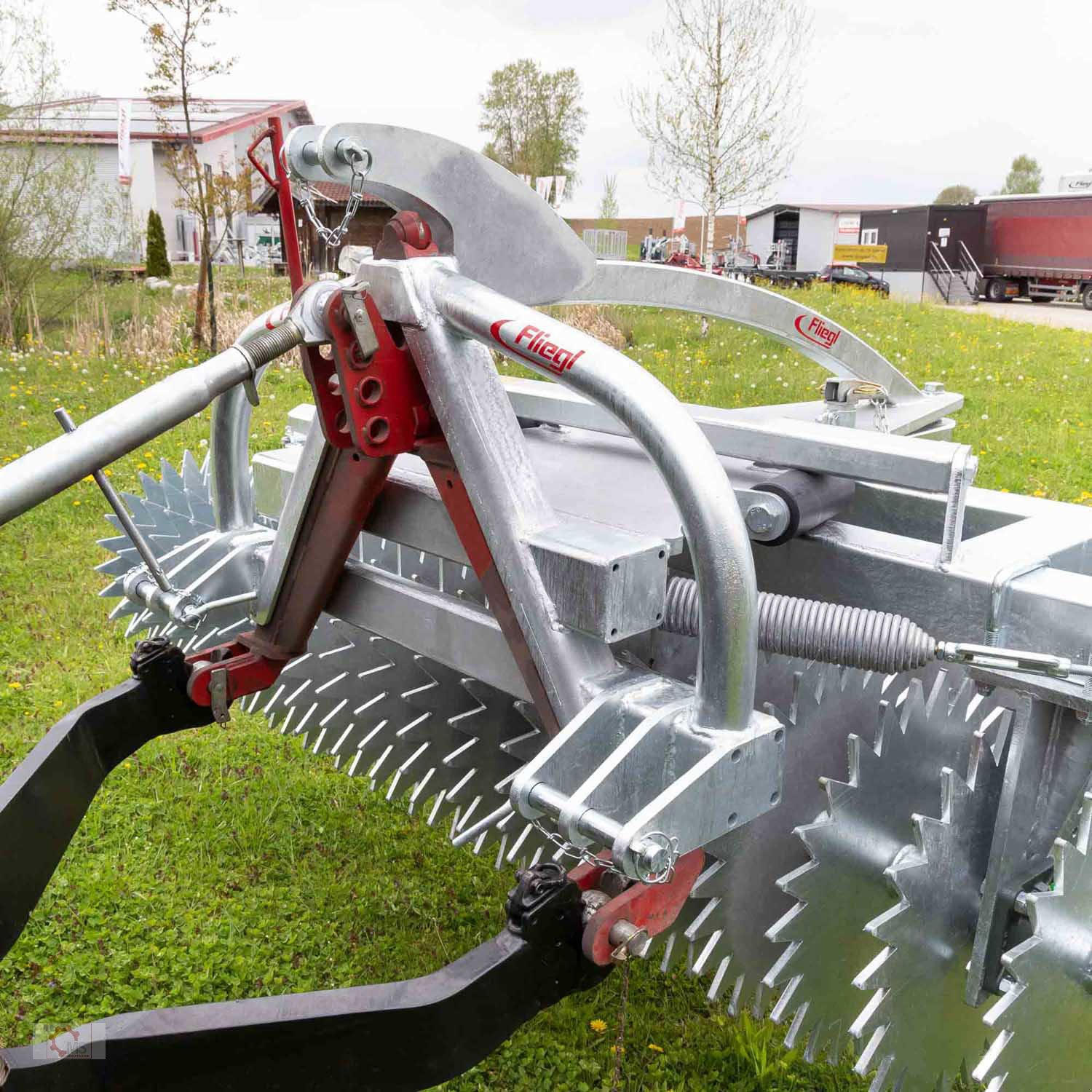 Packer & Walze del tipo Fliegl Profiwalze 3,0m Frontpacker Lenkbock, Neumaschine In Tiefenbach (Immagine 4)