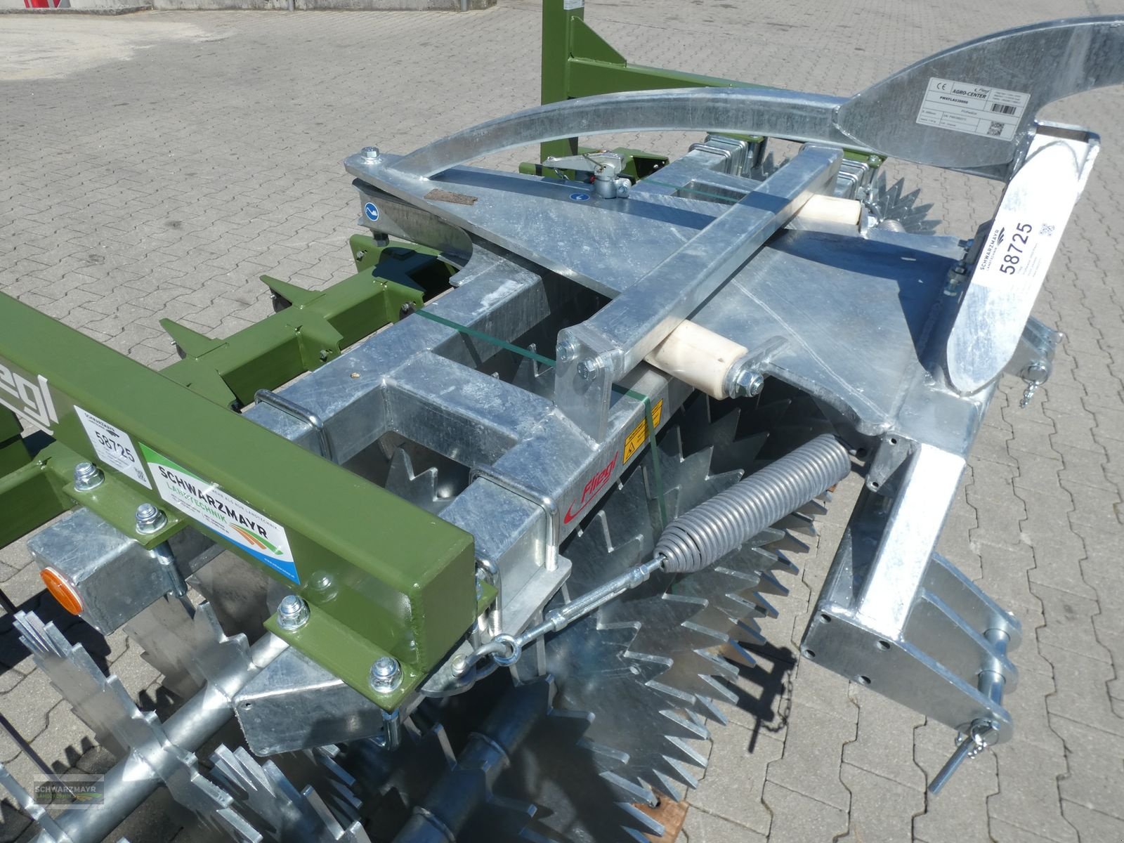 Packer & Walze tipa Fliegl Profiwalze 3000/Messerwalze, Neumaschine u Gampern (Slika 14)