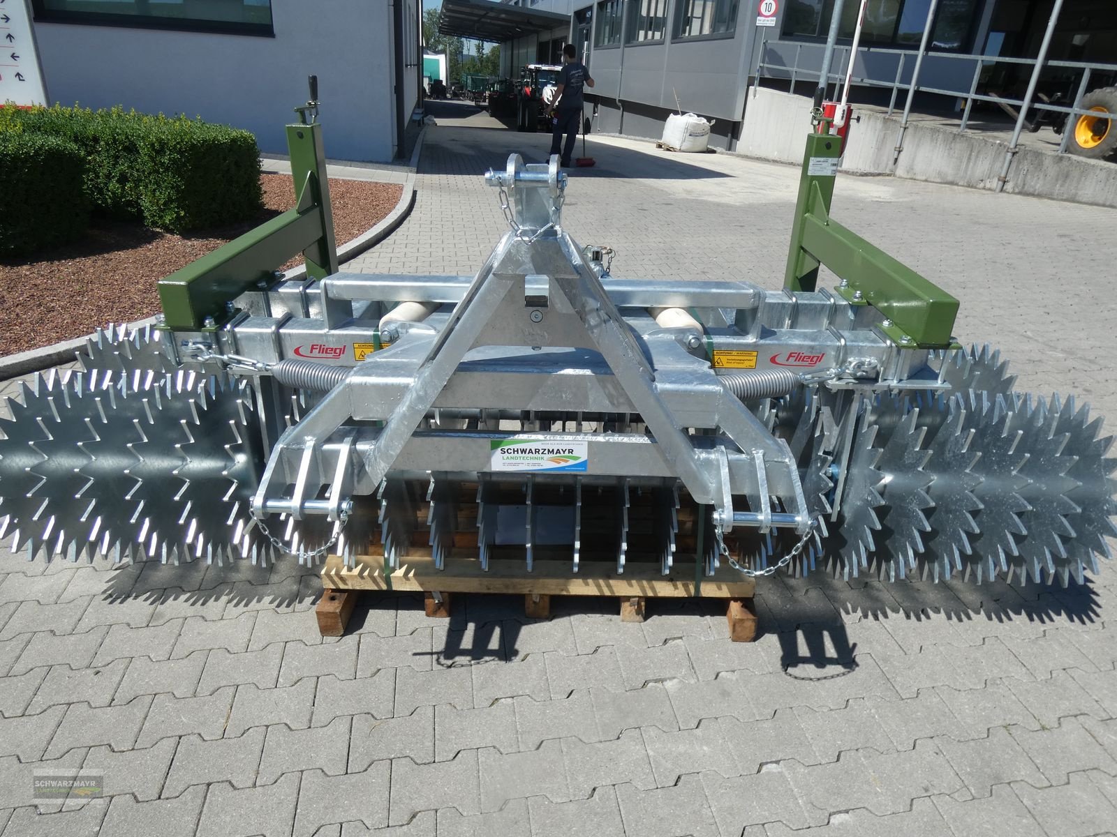 Packer & Walze tipa Fliegl Profiwalze 3000/Messerwalze, Neumaschine u Gampern (Slika 15)